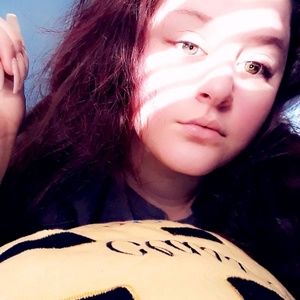 Meet your Posher, Taina